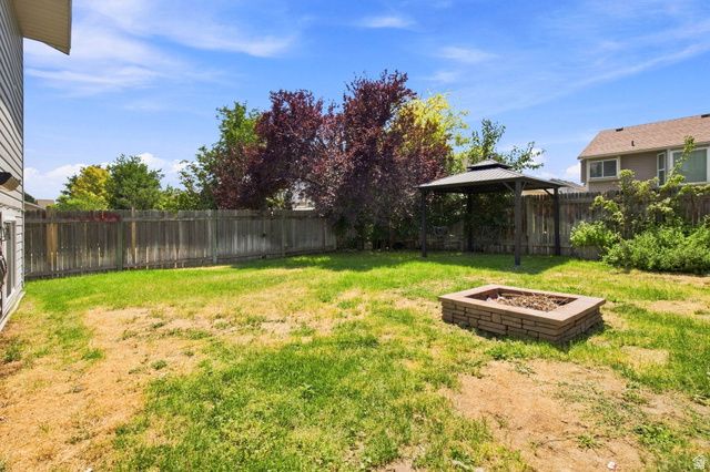 6802 S CYCLAMEN DR, West Jordan, UT 84081