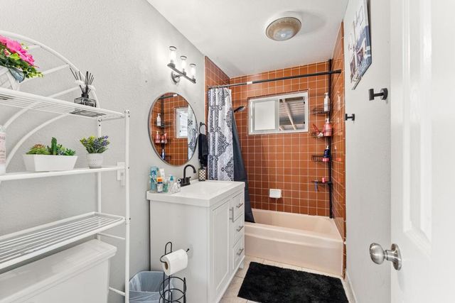 2497 Shore Isle Avenue, Thermal, CA 92274