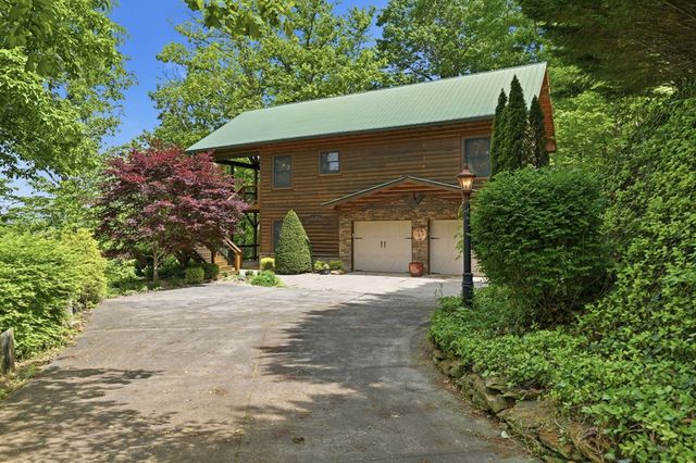 97 Sugarwood Drive, Murphy, NC 28906