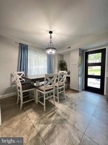 68 MELANIE HOLLOW LN, Fredericksburg, VA 22405