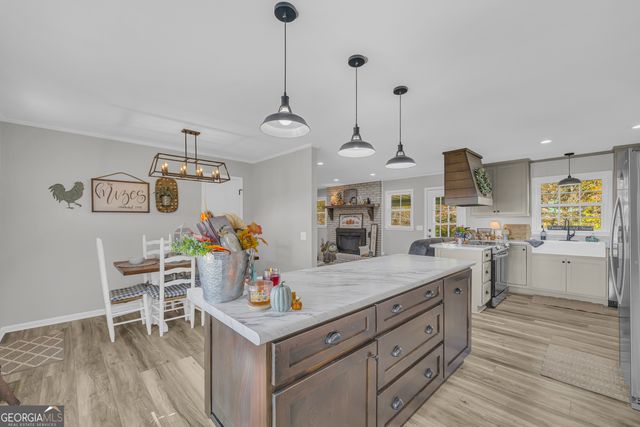 2470 Dr George Ward Drive, Elberton, GA 30635