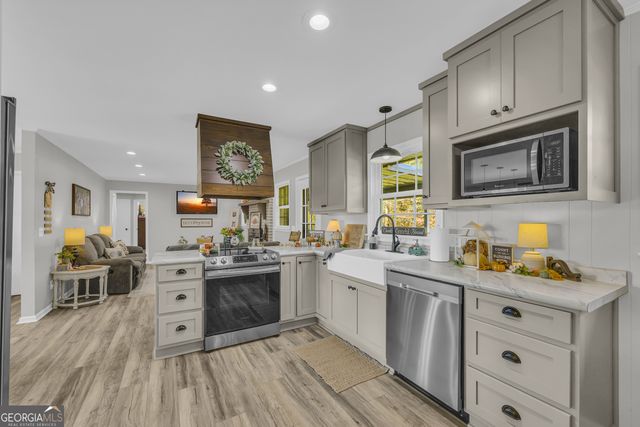 2470 Dr George Ward Drive, Elberton, GA 30635