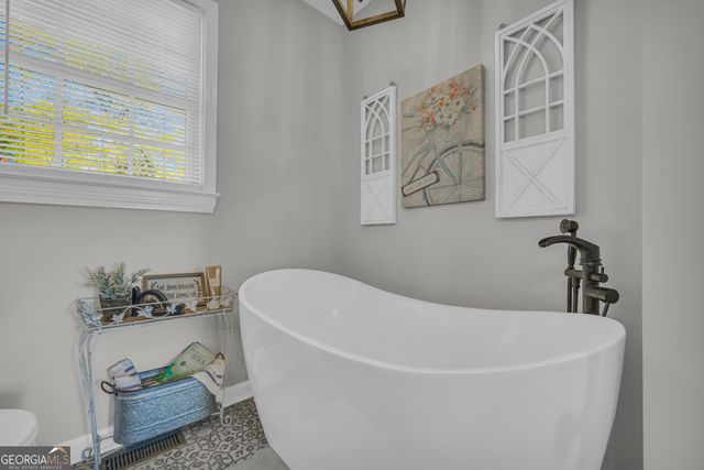 2470 Dr George Ward Drive, Elberton, GA 30635