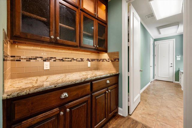 1902 Melbourne Drive, Pantego, TX 76013