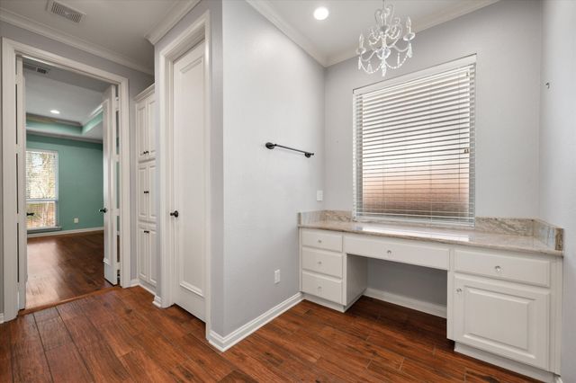 1902 Melbourne Drive, Pantego, TX 76013