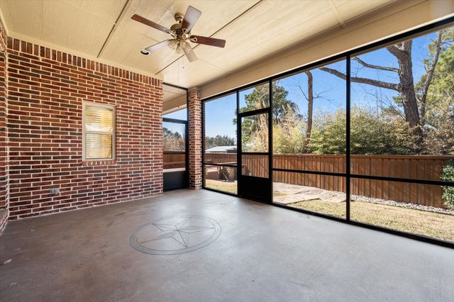 1902 Melbourne Drive, Pantego, TX 76013