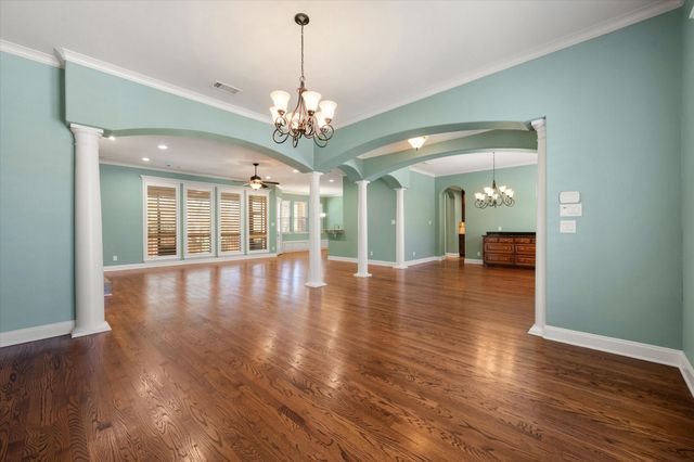 1902 Melbourne Drive, Pantego, TX 76013