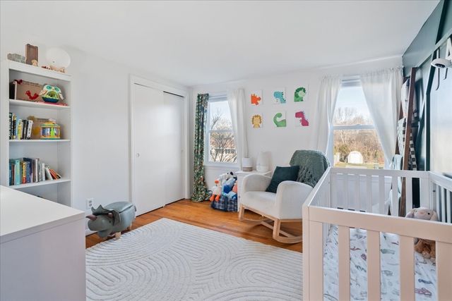 127 Sheraton Ave, Somerset, MA 02725