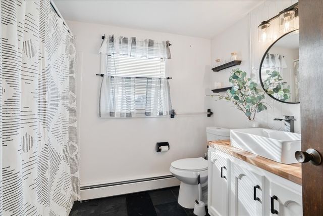 127 Sheraton Ave, Somerset, MA 02725