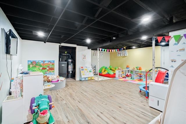 127 Sheraton Ave, Somerset, MA 02725