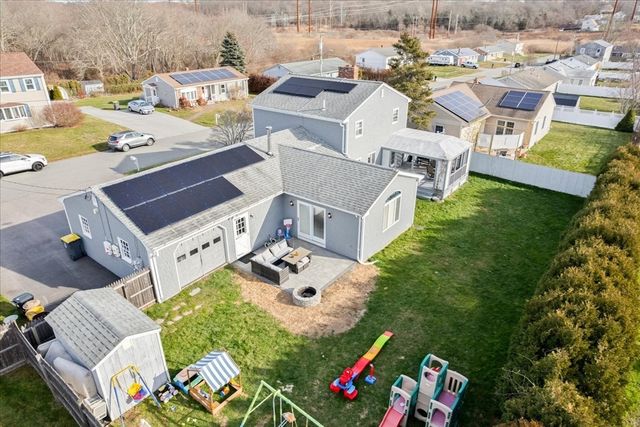 127 Sheraton Ave, Somerset, MA 02725