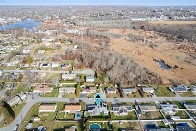 127 Sheraton Ave, Somerset, MA 02725