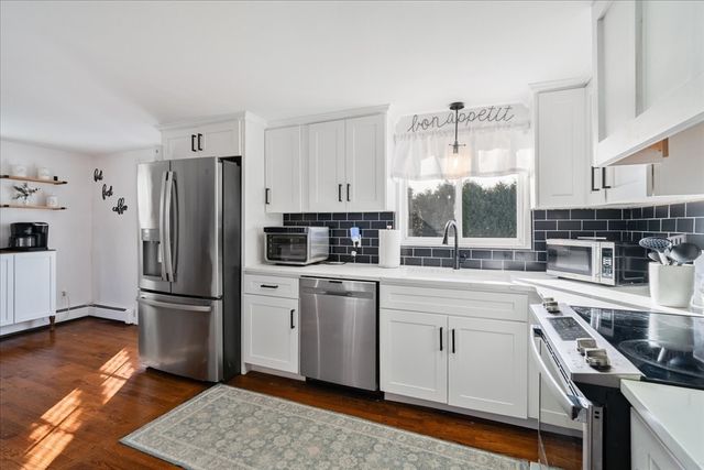 127 Sheraton Ave, Somerset, MA 02725