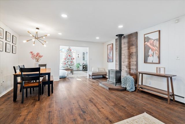 127 Sheraton Ave, Somerset, MA 02725