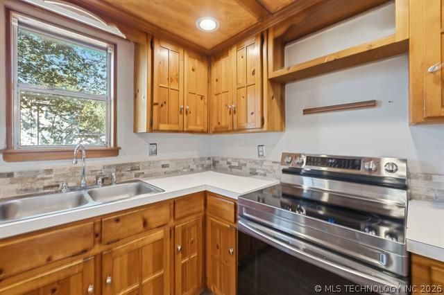 602 N Muskogee Avenue, Claremore, OK 74017