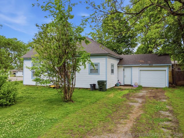 602 N Muskogee Avenue, Claremore, OK 74017