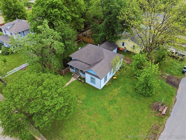 602 N Muskogee Avenue, Claremore, OK 74017