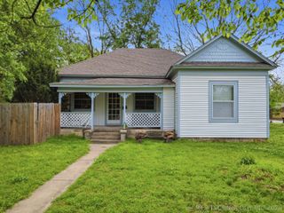 602 N Muskogee Avenue, Claremore, OK 74017