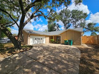 8314 Streamside Drive, Houston, TX 77088