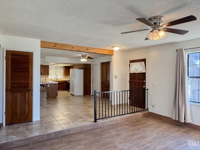 4412 Sugar Cane Avenue, Bakersfield, CA 93313