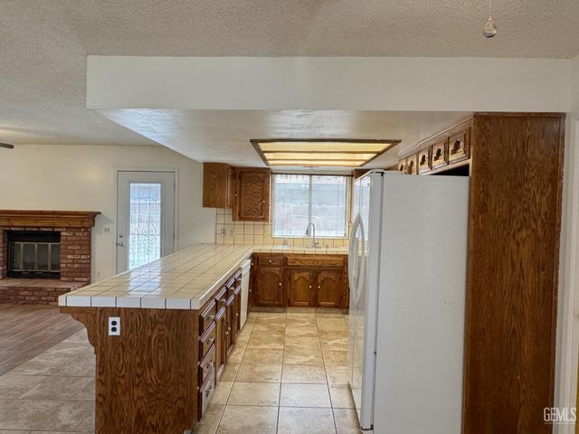 4412 Sugar Cane Avenue, Bakersfield, CA 93313