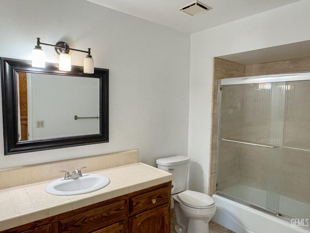 4412 Sugar Cane Avenue, Bakersfield, CA 93313