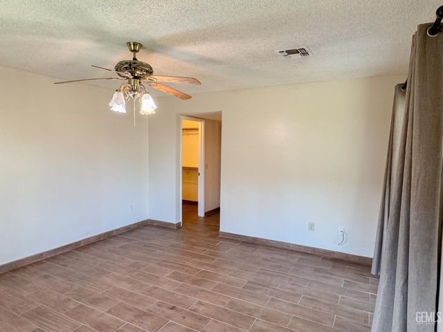 4412 Sugar Cane Avenue, Bakersfield, CA 93313