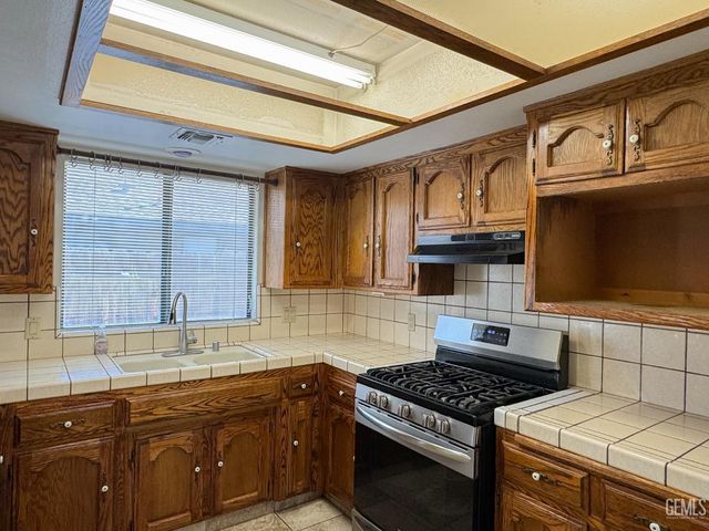 4412 Sugar Cane Avenue, Bakersfield, CA 93313