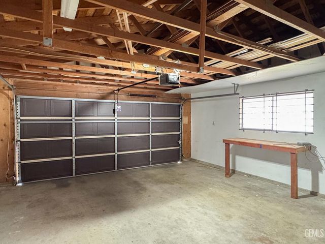 4412 Sugar Cane Avenue, Bakersfield, CA 93313