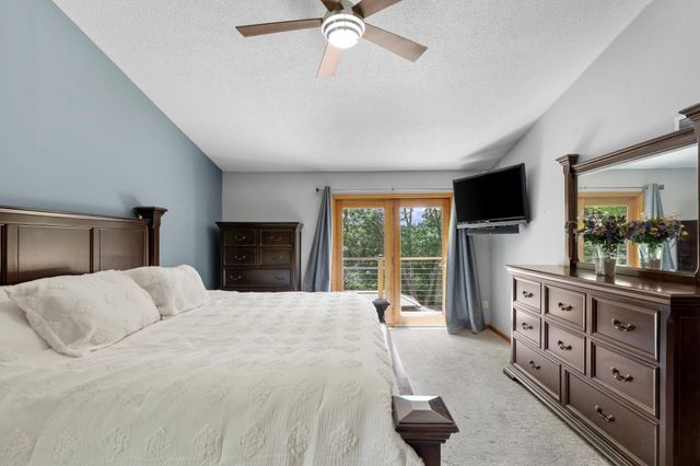 9882 Purgatory Road, Eden Prairie, MN 55347