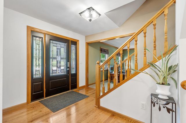 9882 Purgatory Road, Eden Prairie, MN 55347