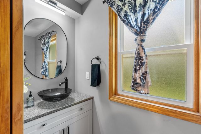 9882 Purgatory Road, Eden Prairie, MN 55347