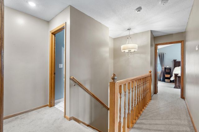 9882 Purgatory Road, Eden Prairie, MN 55347