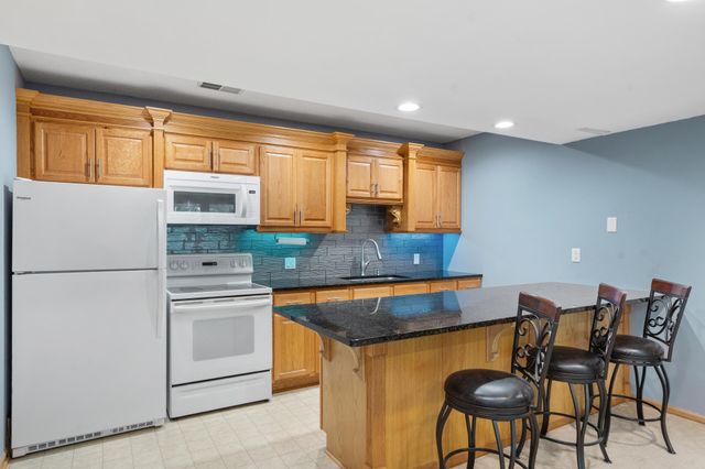9882 Purgatory Road, Eden Prairie, MN 55347