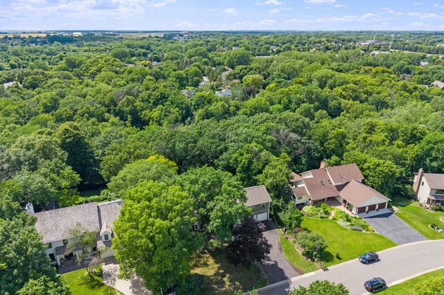 9882 Purgatory Road, Eden Prairie, MN 55347