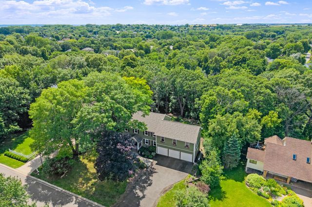 9882 Purgatory Road, Eden Prairie, MN 55347