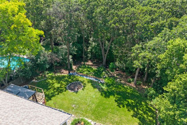 9882 Purgatory Road, Eden Prairie, MN 55347