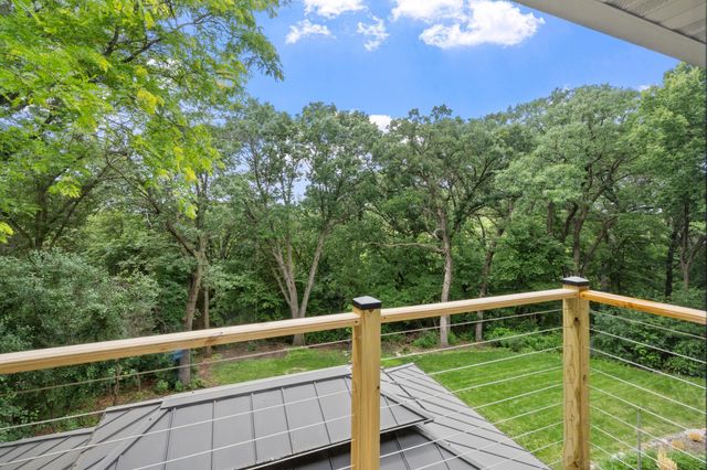 9882 Purgatory Road, Eden Prairie, MN 55347