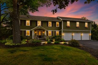 9882 Purgatory Road, Eden Prairie, MN 55347
