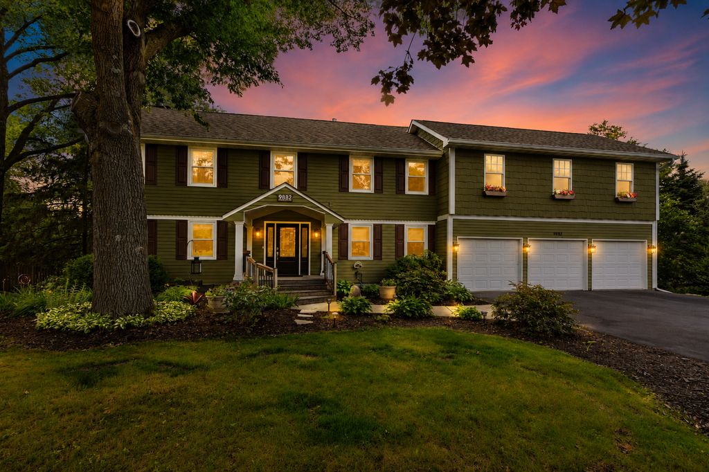 9882 Purgatory Road, Eden Prairie, MN 55347