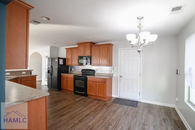 208 Bender Street, Hinesville, GA 31313