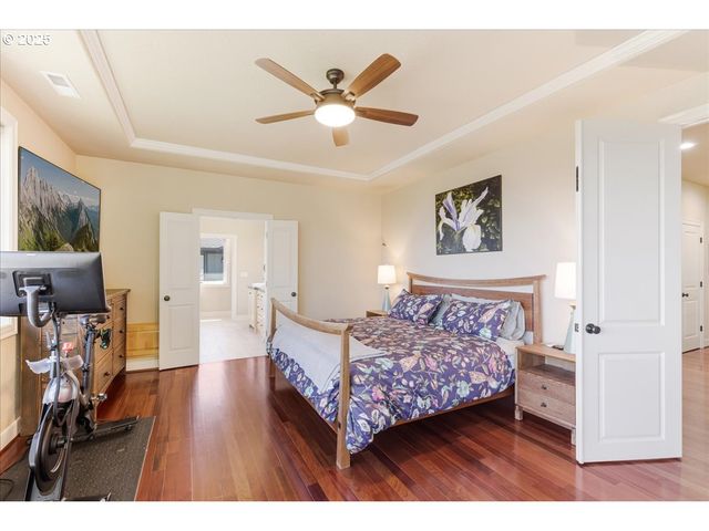 6643 Nw MERIDIAN RIDGE Dr, Portland, OR 97210