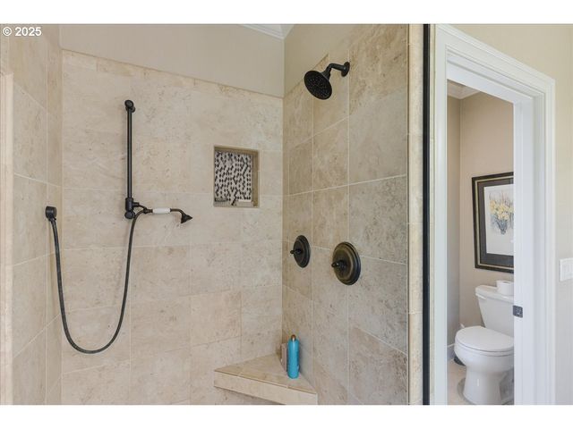 6643 Nw MERIDIAN RIDGE Dr, Portland, OR 97210