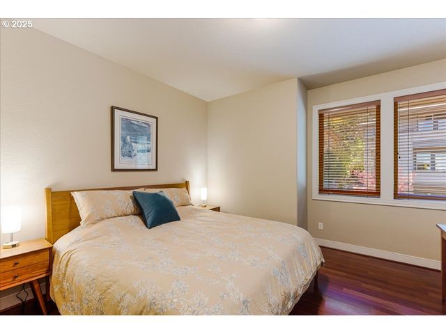 6643 Nw MERIDIAN RIDGE Dr, Portland, OR 97210