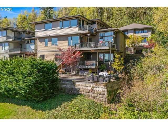 6643 Nw MERIDIAN RIDGE Dr, Portland, OR 97210