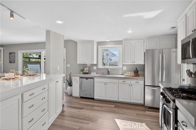 1610 E 20th Street, Santa Ana, CA 92705