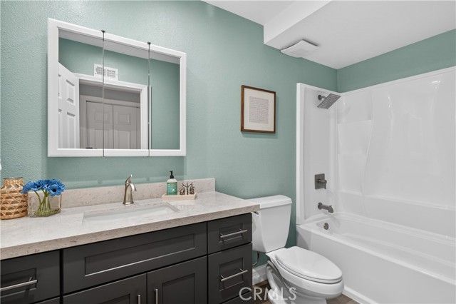 1610 E 20th Street, Santa Ana, CA 92705