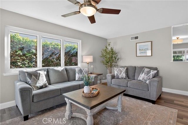 1610 E 20th Street, Santa Ana, CA 92705