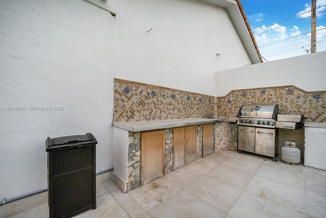 2286 NE 215th Street, Miami, FL 33180