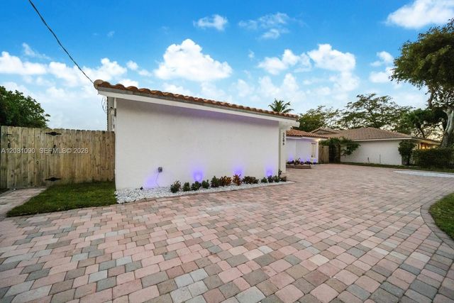 2286 NE 215th Street, Miami, FL 33180